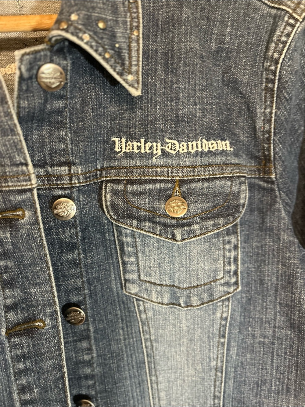 Harley-Davidson Blue Embroidered Eagle Studded Denim Jacket - Picture 5 of 9